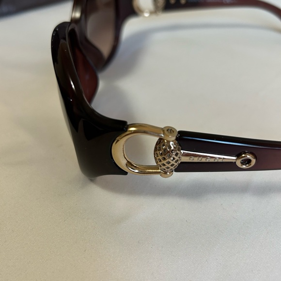 Gucci Elegant Dark Brown Sunglasses - Picture 4 of 9